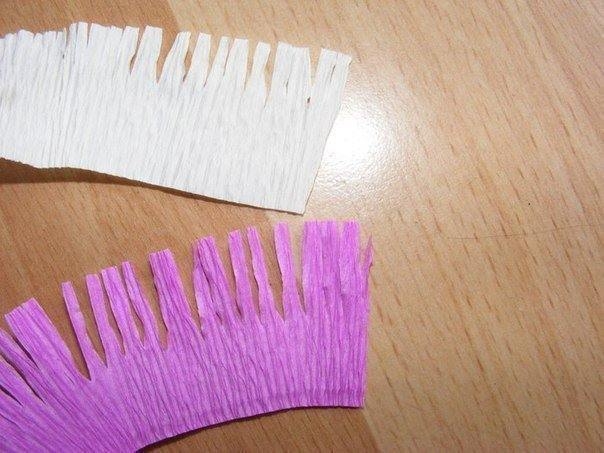 Герберы из гофрированной бумаги.