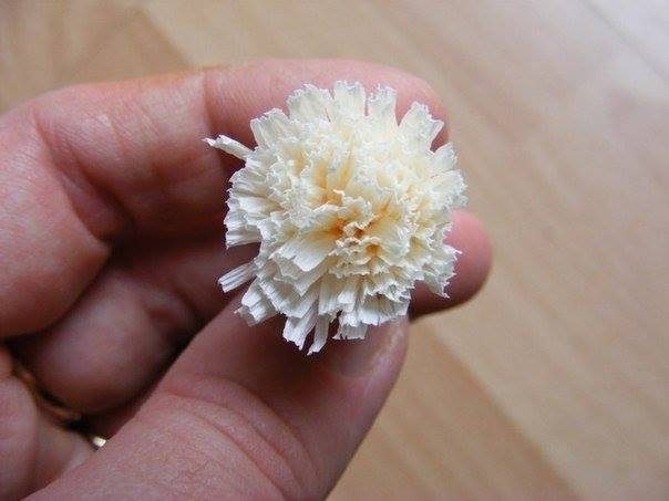 Герберы из гофрированной бумаги.