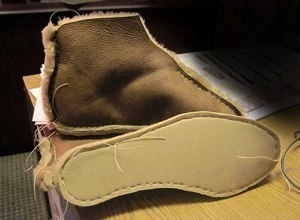 Шьем теплую домашнюю обувь из старой дубленки