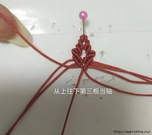 «Листик» в технике макраме. Закладка для книжки