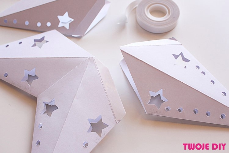 Объемные бумажные звезды для украшения новогоднего интерьера Объемные бумажные звезды для украшения новогоднего интерьера