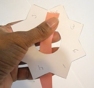 Как сделать пышный бант из ленты