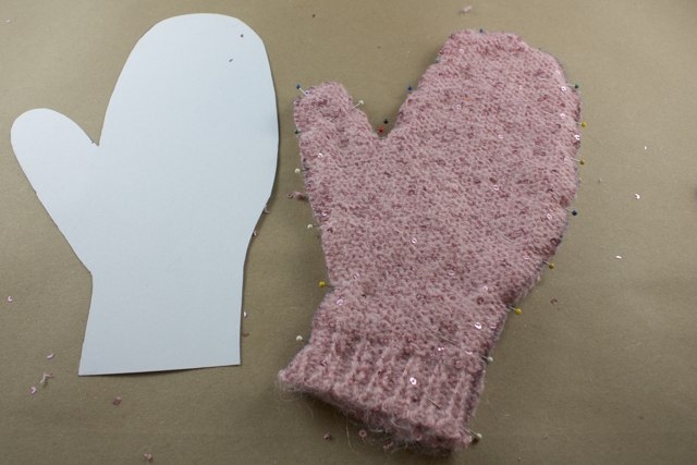 Варежки из старого свитера