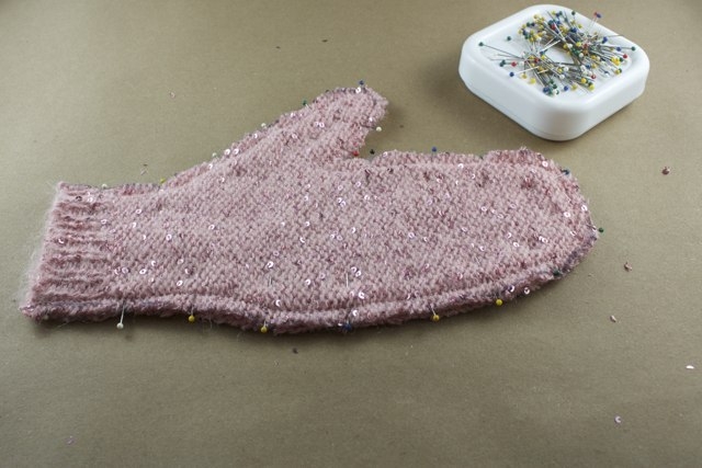 Варежки из старого свитера