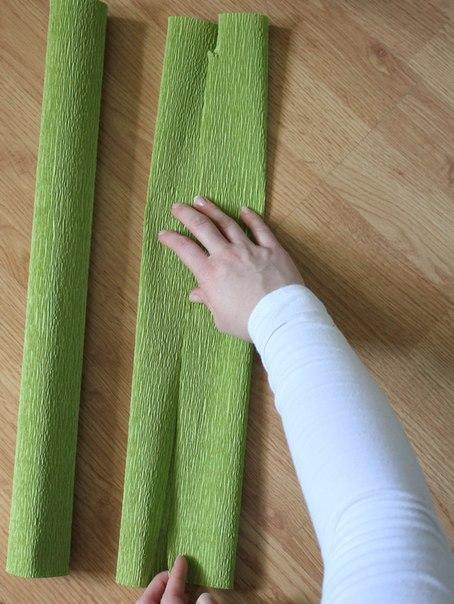 Бантики из гофрированной бумаги для праздничной гирлянды