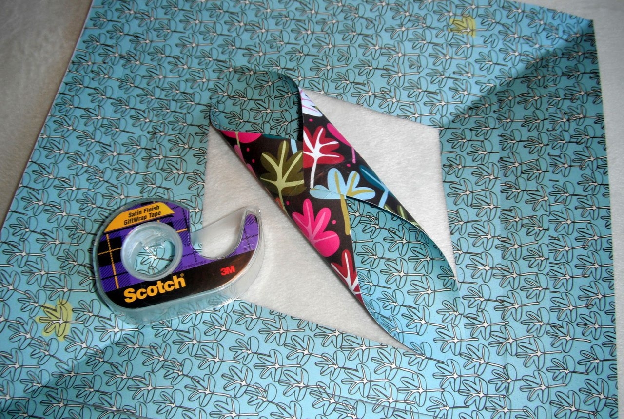 Как сделать красивую снежинку из бумаги