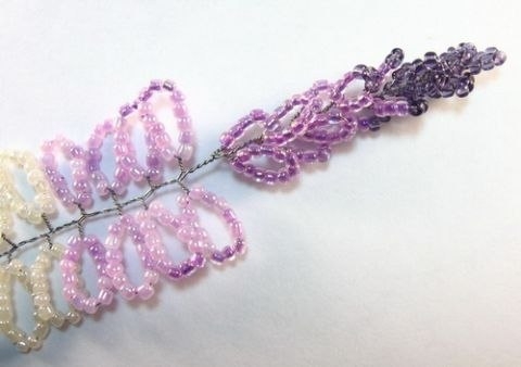 МК по изготовлению веток глицинии из бисера