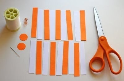 Бумажные шарики на елочку и для декора