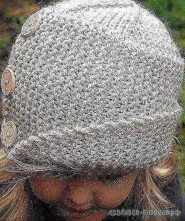 Оригинальная шапочка спицами