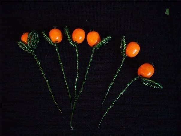 Апельсиновое дерево из бисера.