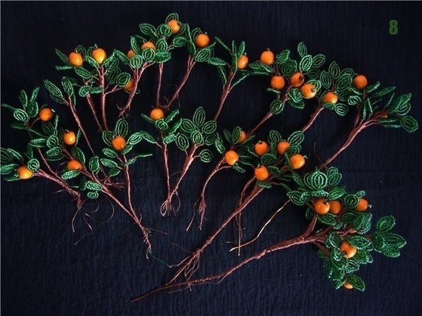 Апельсиновое дерево из бисера.