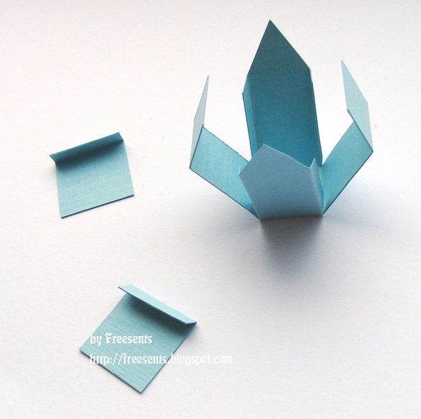 Новогодняя упаковка в виде домика.