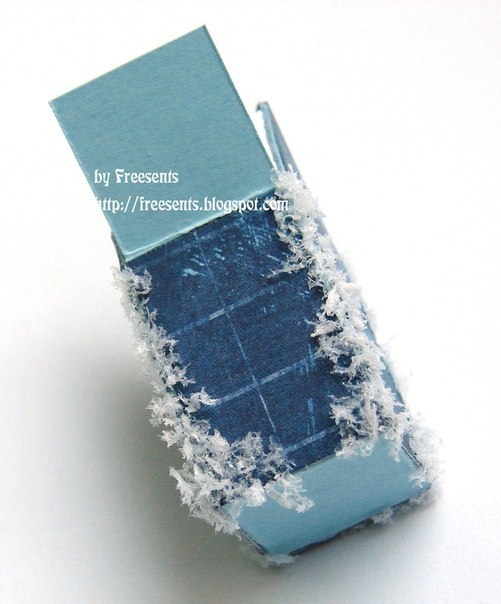 Новогодняя упаковка в виде домика.