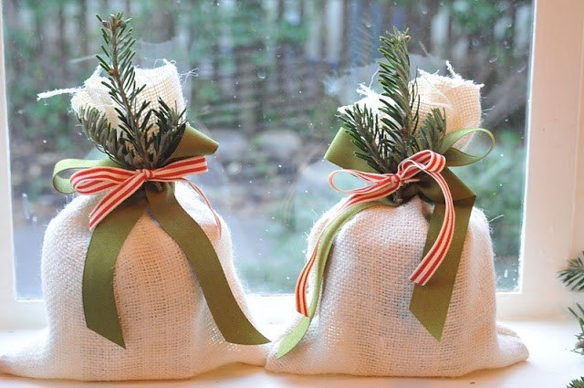 Новогодние мешочки из мешковины