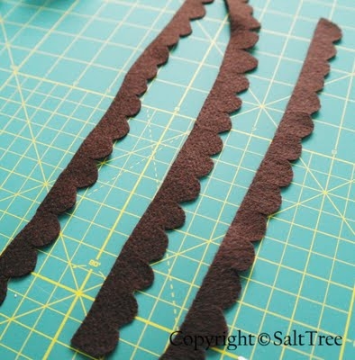 Шишки из фетра: два варианта исполнения.