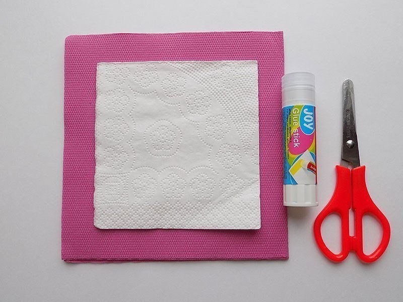 Пушистая снежинка из салфеток Пушистая снежинка из салфеток