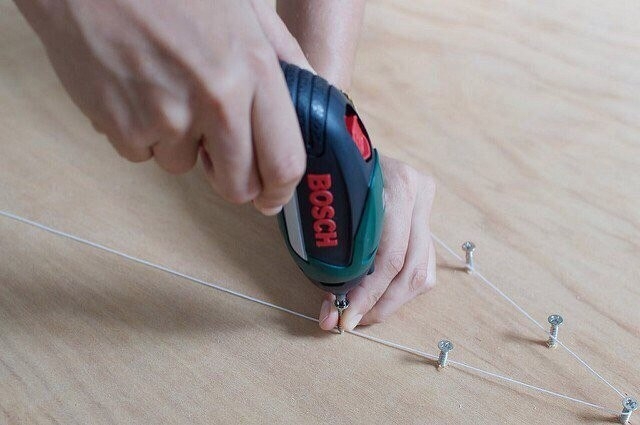 Создание ёлочки из гирлянды. Мастер-класс.