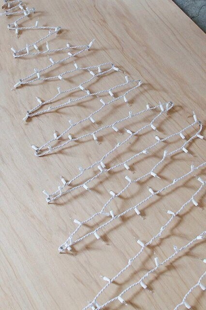 Создание ёлочки из гирлянды. Мастер-класс.