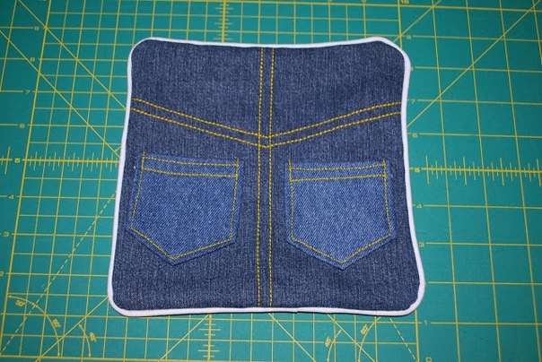 Джинсовая подушечка