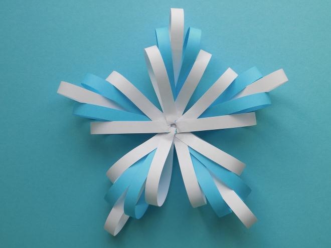 Красивая снежинка