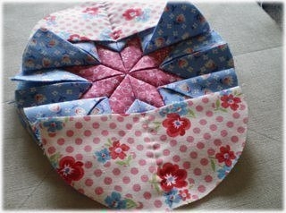 Лоскутное шитье. Шьем прихватку Лоскутное шитье. Шьем прихватку