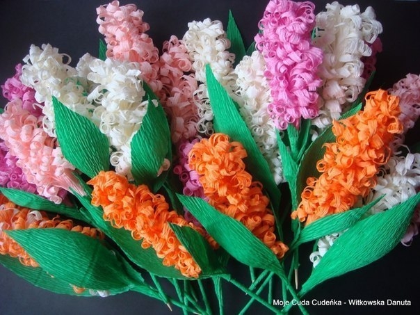 Гиацинт из гофрированной бумаги