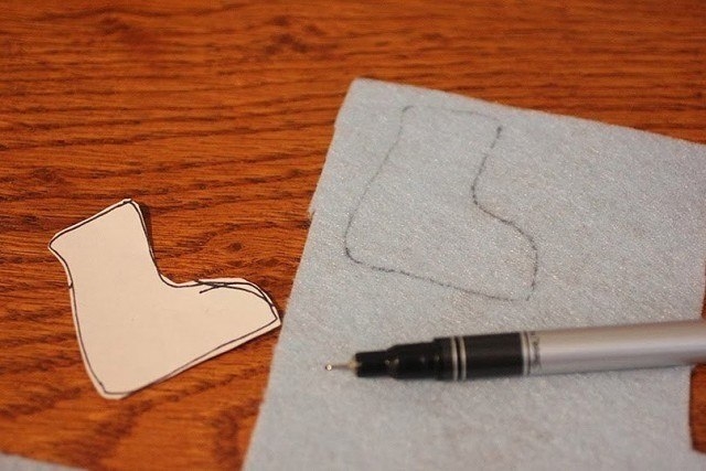 Эти мини-коньки из булавок просто прелестны