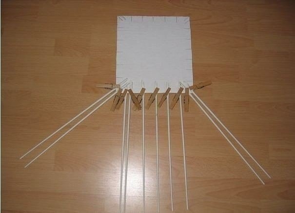 Плетем корзинки из газет
