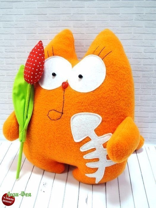 Забавные котоподушки