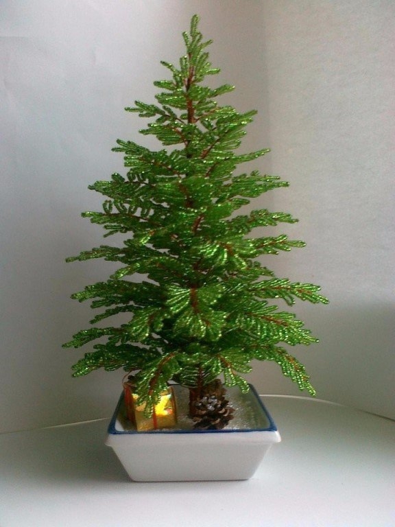 Ёлочки из бисера