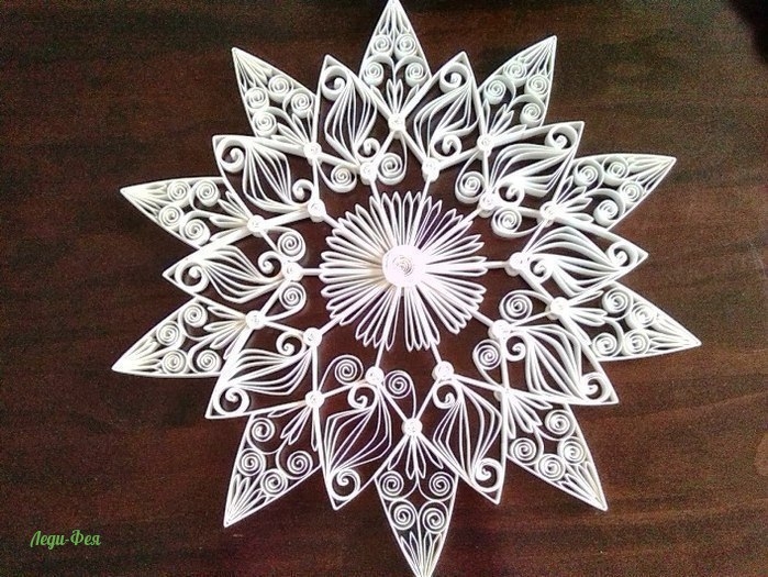 Очарование снежинок в технике квиллинг