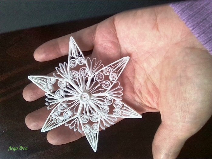 Очарование снежинок в технике квиллинг