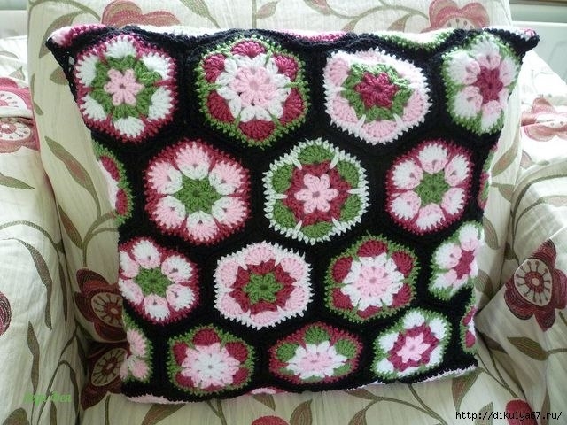 ВЯЗАНЫЕ ПОДУШКИ