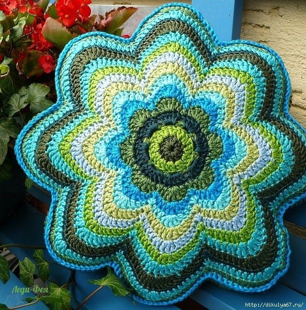 ВЯЗАНЫЕ ПОДУШКИ