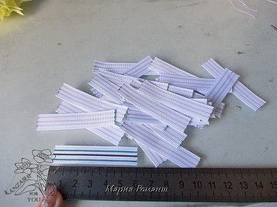 Цветок из репсовых лент