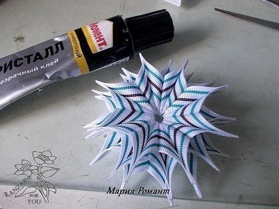 Цветок из репсовых лент