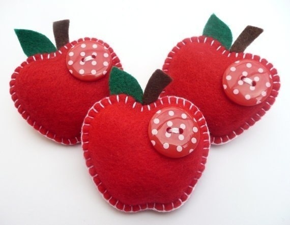 Игрyшки и аппликaции из фетрa 