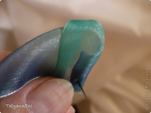 Розочки из ленты. Мастер-класс Розочки из ленты. Мастер-класс