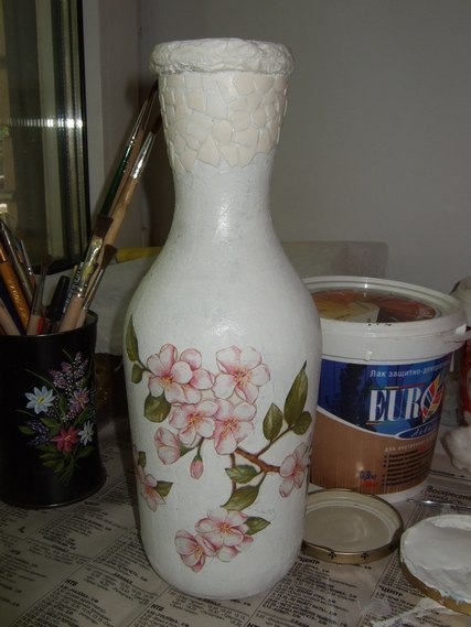 Превращаем пустую бутылку в вазу