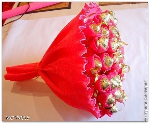 Несложный букет из конфет