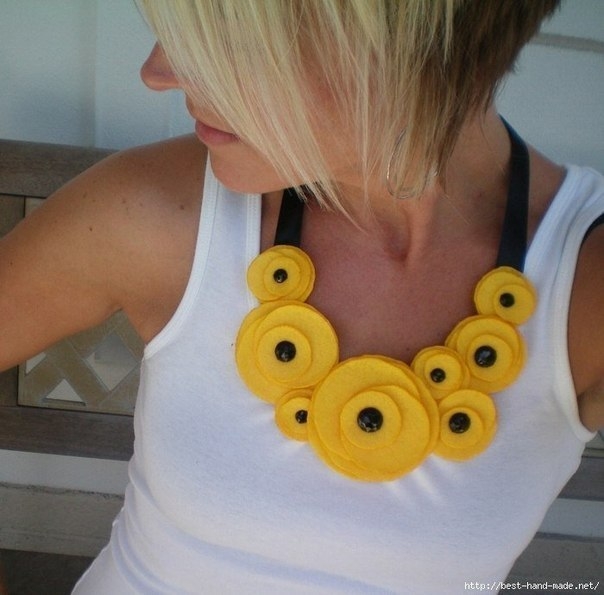 Оригинальные украшения из фетровых кружочков Оригинальные украшения из фетровых кружочков