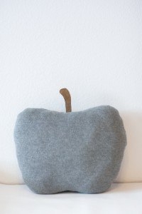 Подушка-яблоко