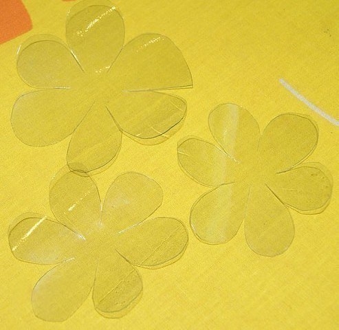 Цветы из пластиковых бутылок