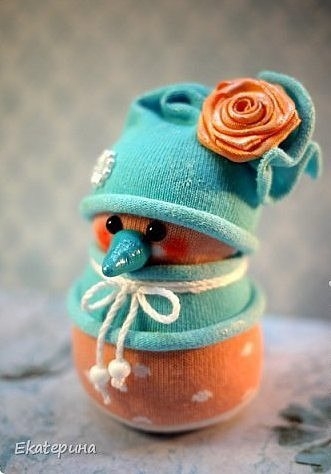Снеговички из носочков