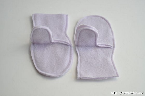 Двусторонние варежки из флиса