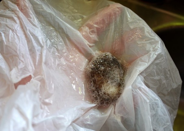 Ковёр из валяных камушков