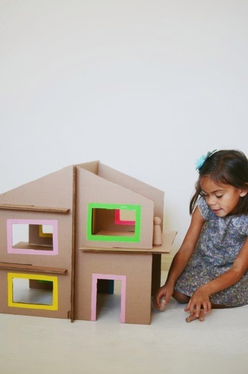 Игрушечный домик из картона своими руками