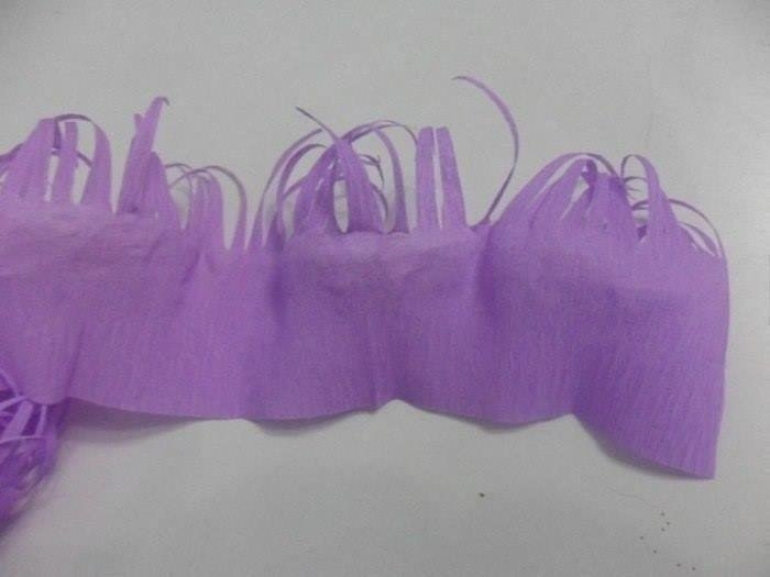 Корзинка с астрами из конфет