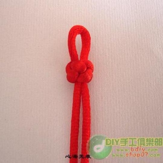 Плетеный браслет