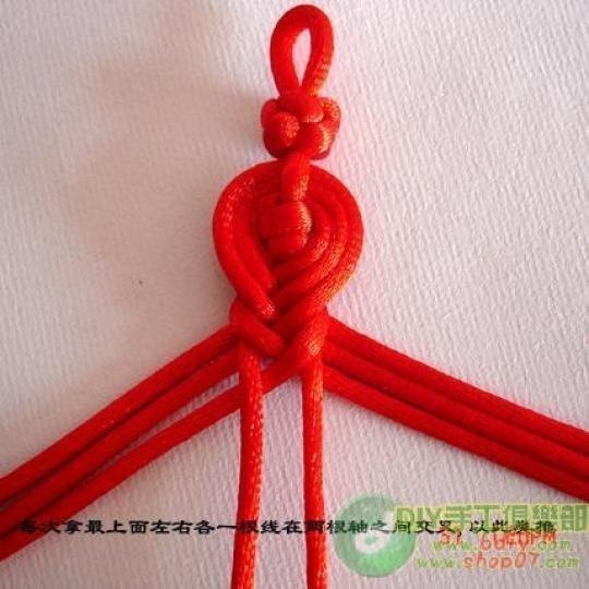 Плетеный браслет